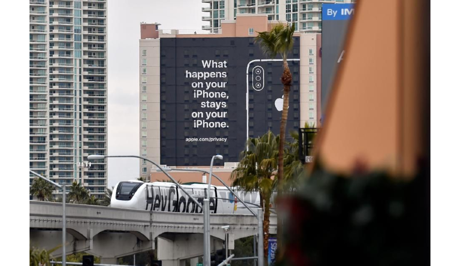 Apple mocks Google over user privacy