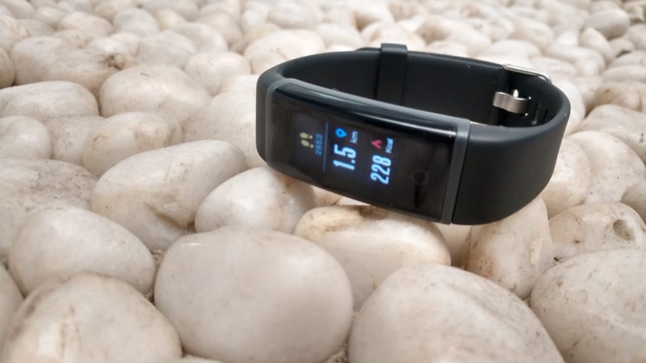 Lenovo discount fitness band