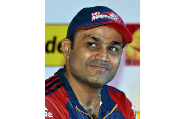 I use an iPod for listening to music not mobiles: Virender Sehwag