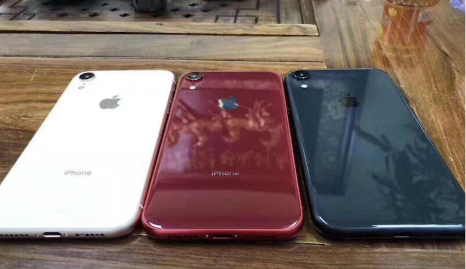 ‘Budget’ iPhone Xc leaks reveal four coloured backs, dual SIM support