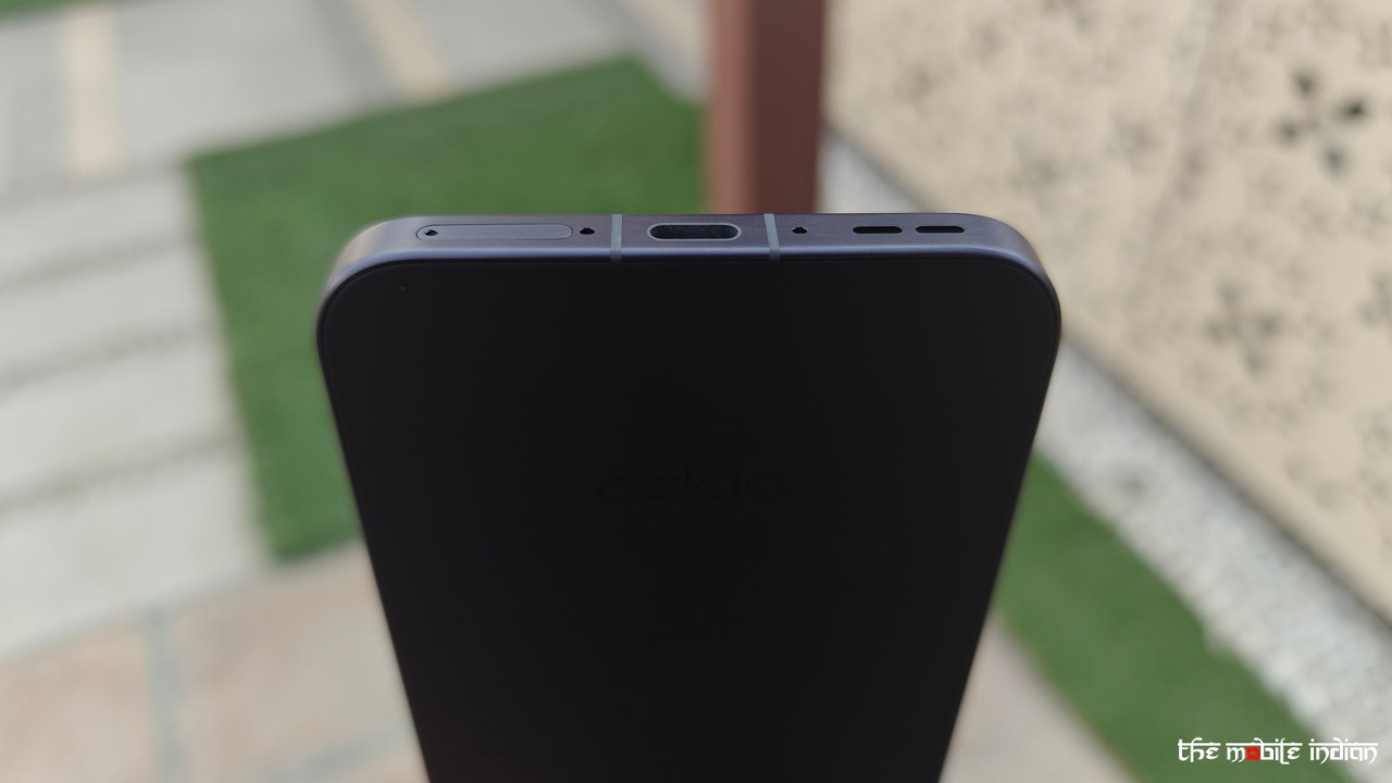 Oppo find x8 bottom