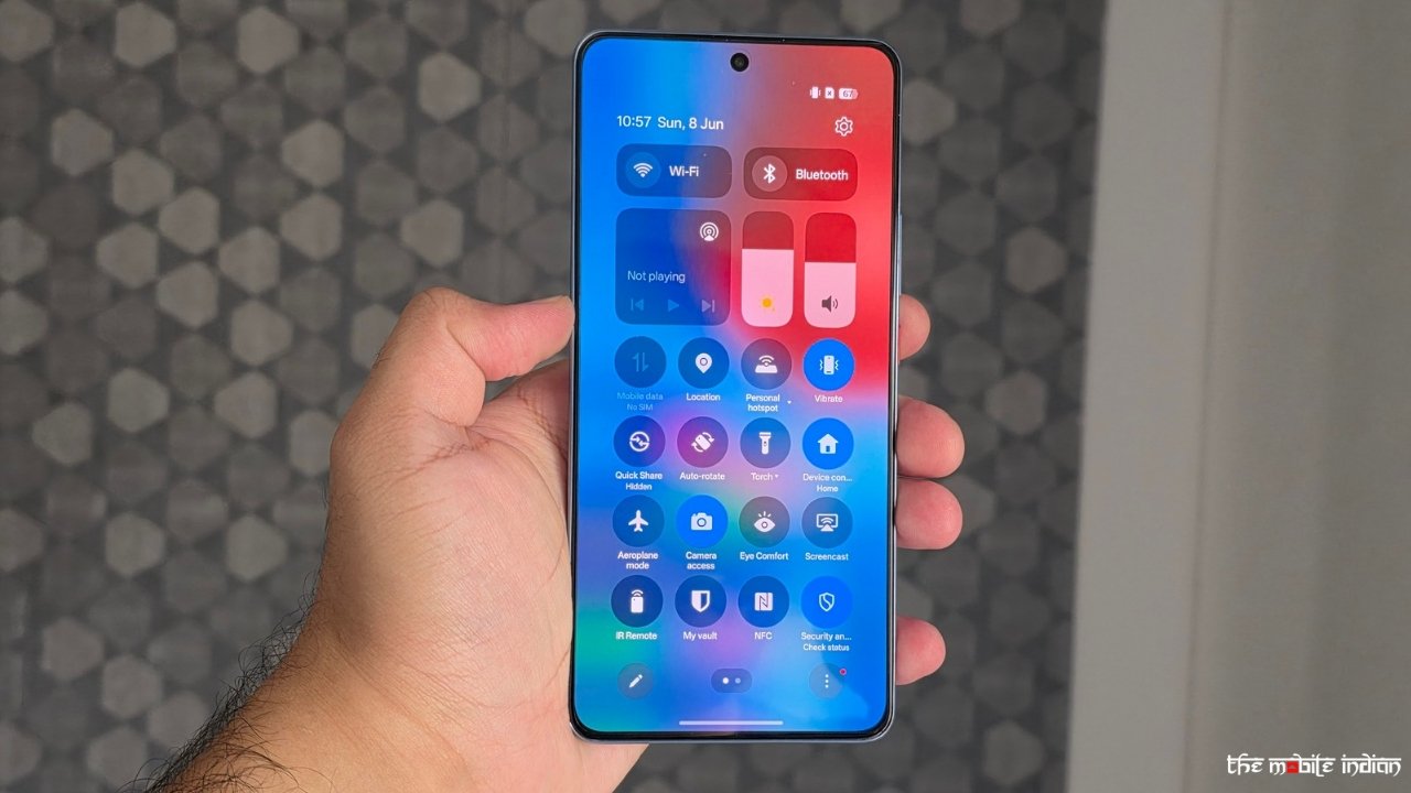 realme GT 7 display