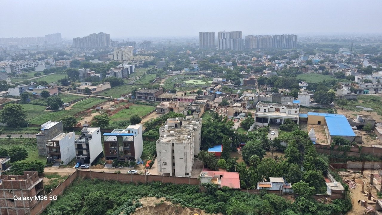 Galaxy M36 5G outdoor