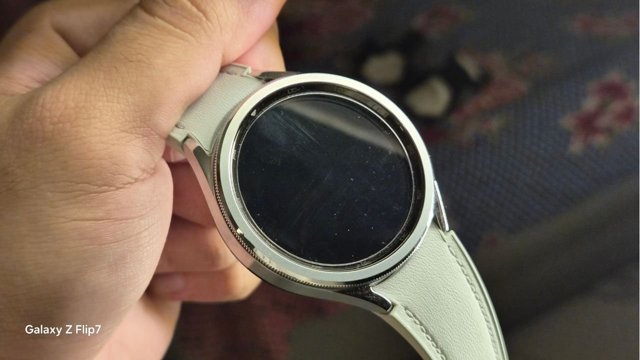 Galaxy z flip 7 artificial lighting